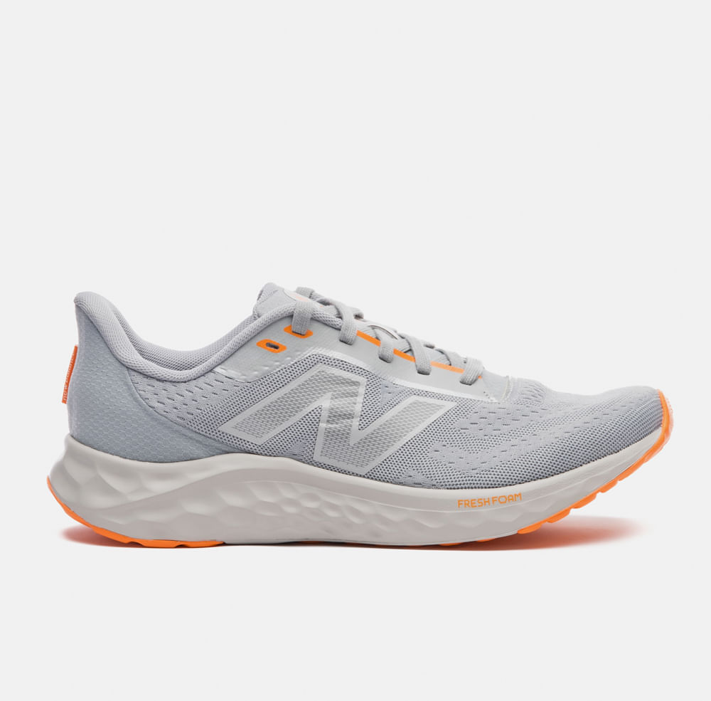 Tênis New Balance Fresh Foam Arishiv4 Masculino